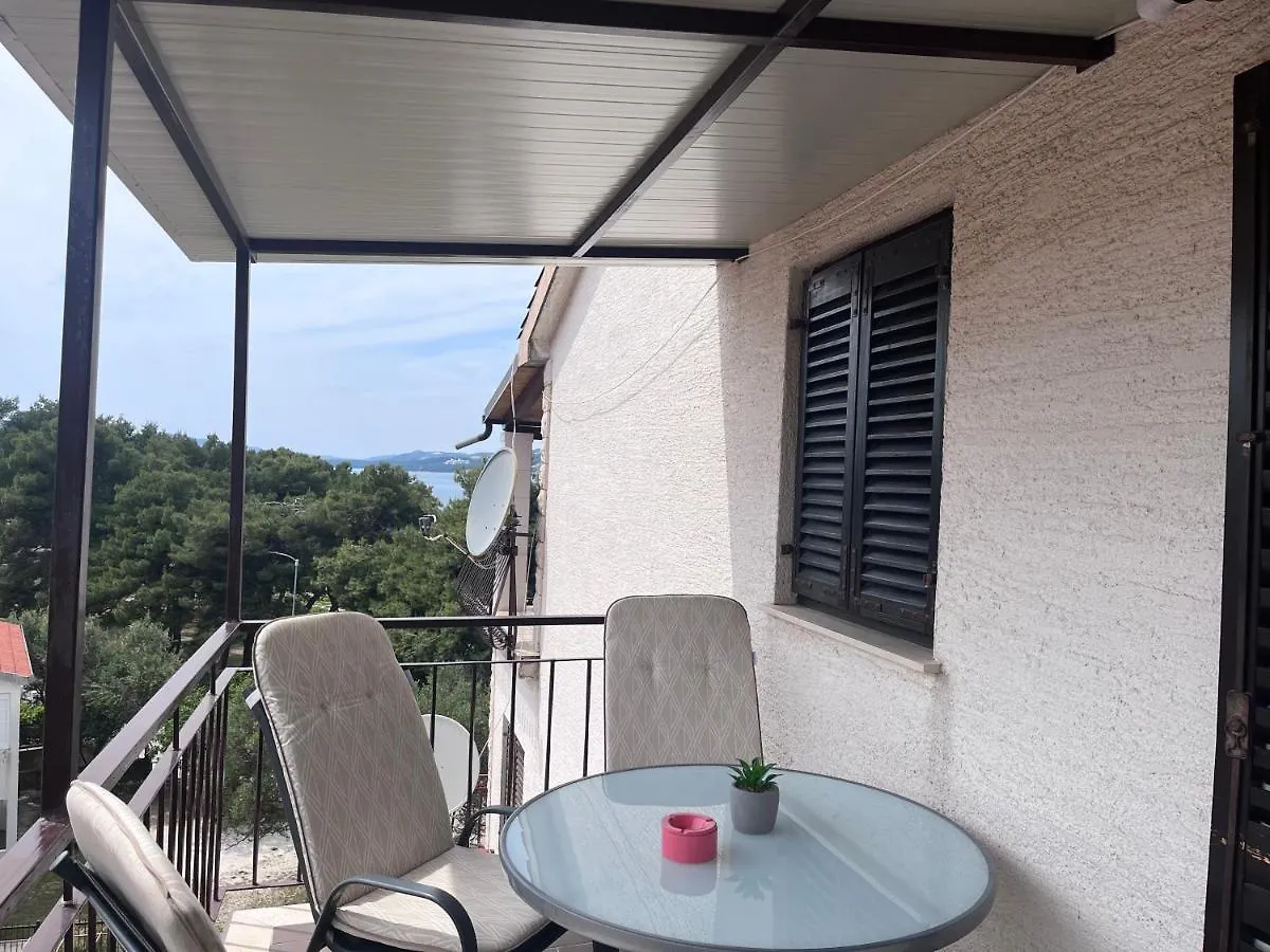 Apartments Villa Mirella Traù