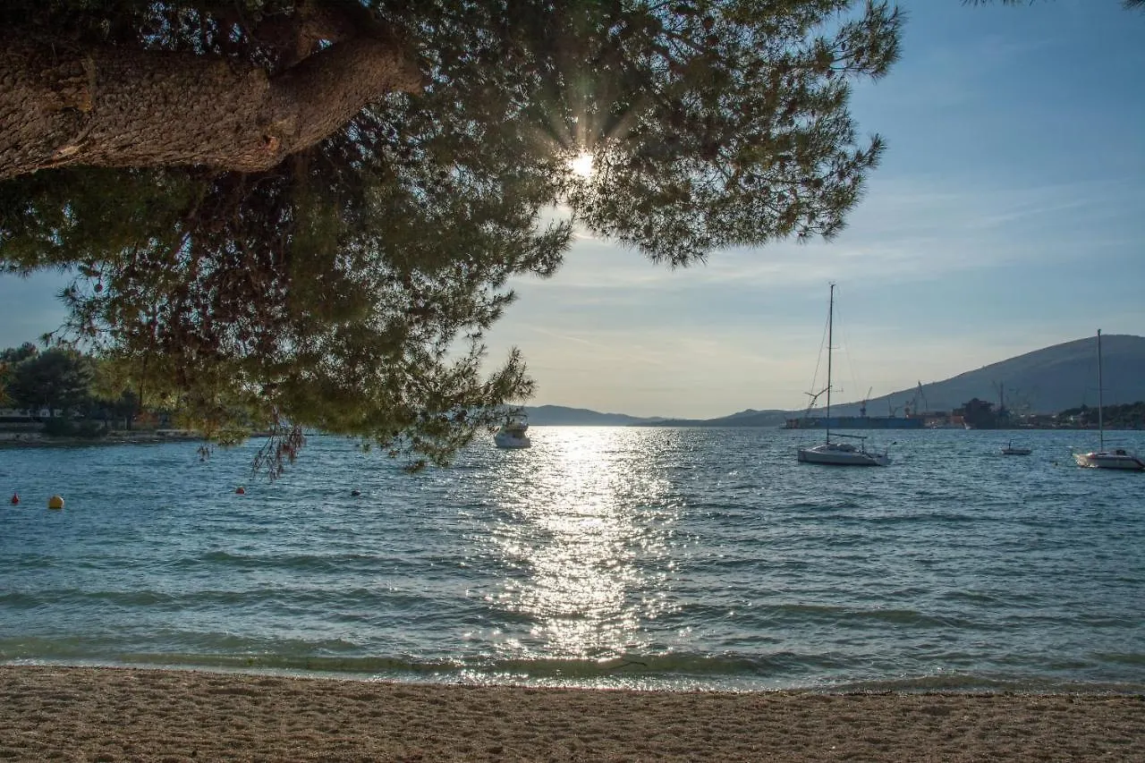 Apartments Villa Mirella Trogir
