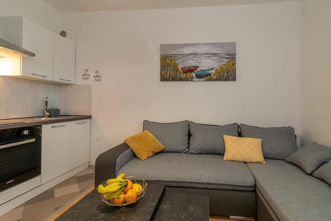 Apartments Villa Mirella Trogir
