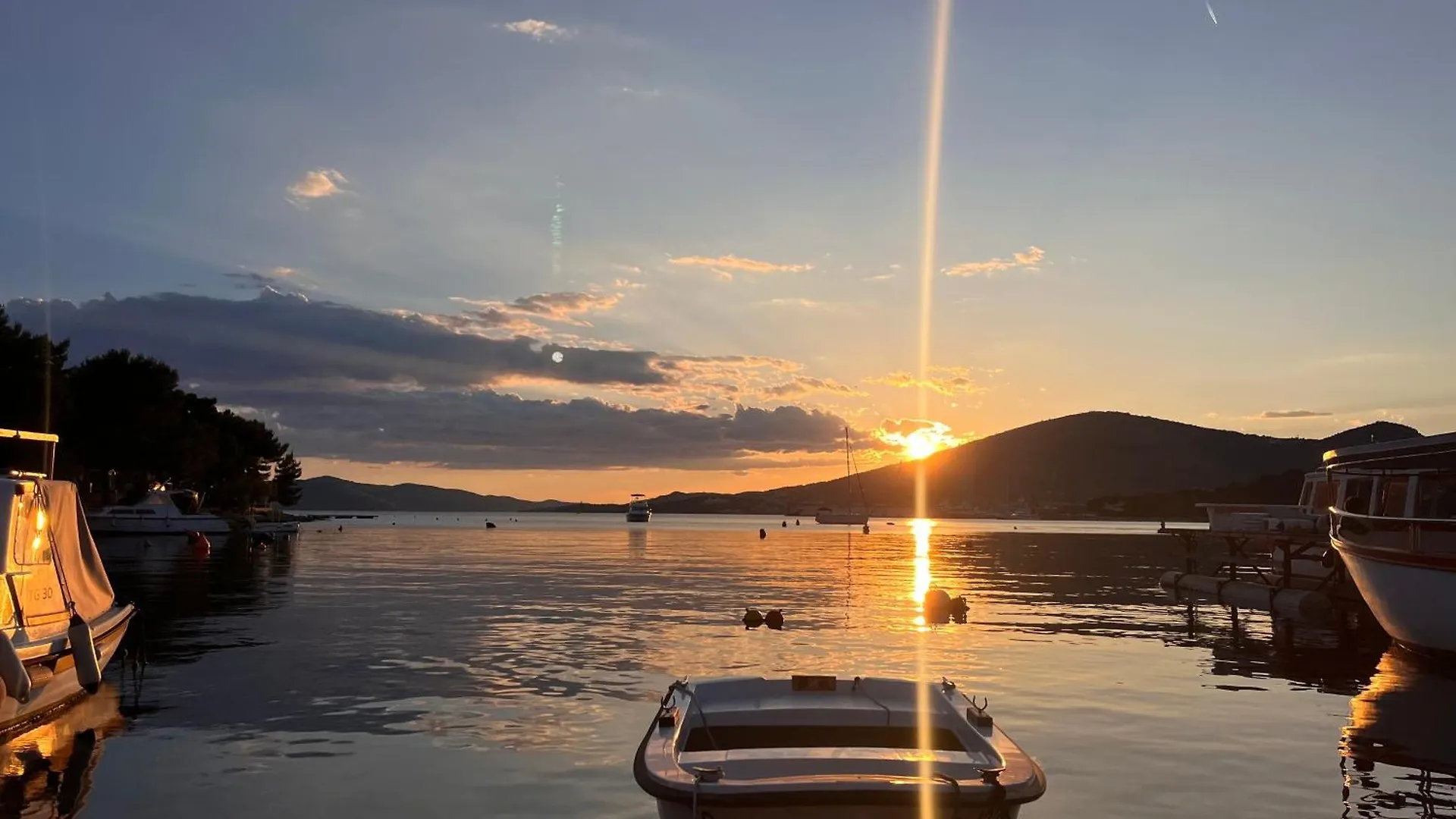 Apartments Villa Mirella Trogir 0*,