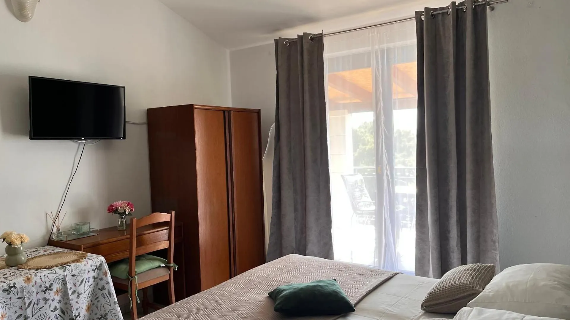 Apartments Villa Mirella Trogir 0*,  Croatia
