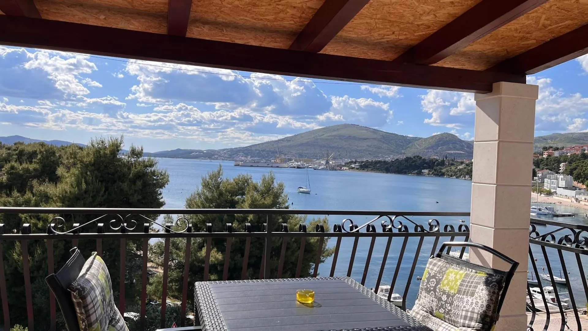 Apartments Villa Mirella Trogir