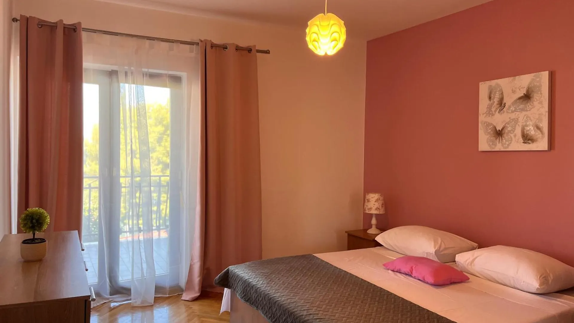 Apartments Villa Mirella Trogir 0*,  Croatia